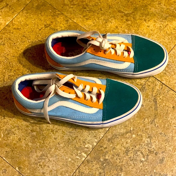 Vans - Picture 3 of 3